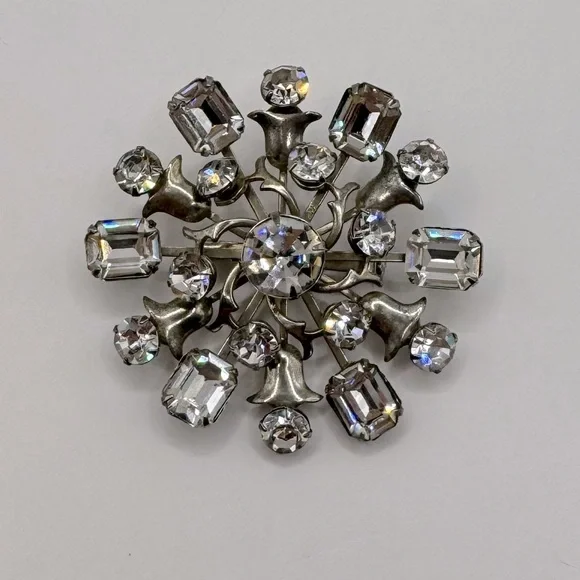 VINTAGE Crystal Starburst Brooch - Picture 3 of 8